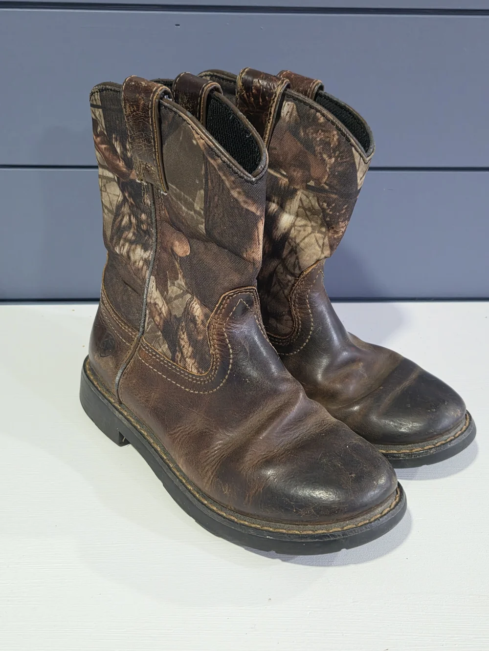 Ariat Camo Boots Youth Size 2.5